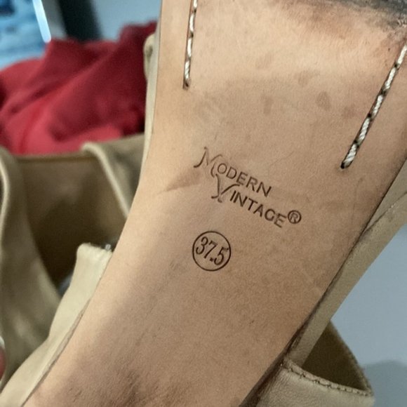 Modern Vintage Tan Strap high Heels Sz 7.5 - Picture 12 of 12